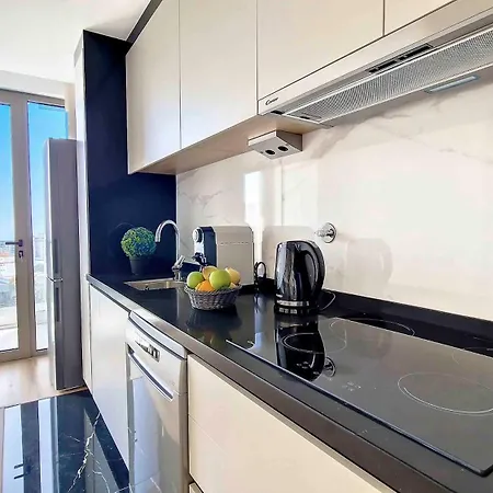 Avril Nest By Lovelystay * Funchal (Madeira)