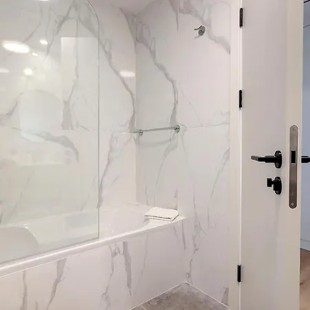 Avril Nest By Lovelystay 아파트